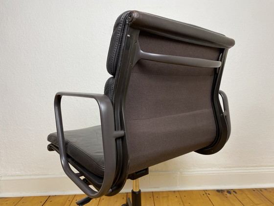 Image 1 of Vitra Soft Pad Chair EA 217 de Charles & Ray Eames Chaise de bureau