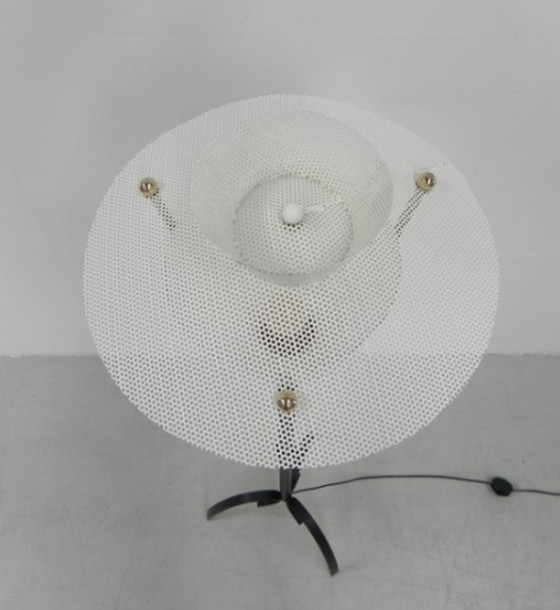 Image 1 of Lampada da terra vintage con paralume in vetro e paralume in acciaio perforato