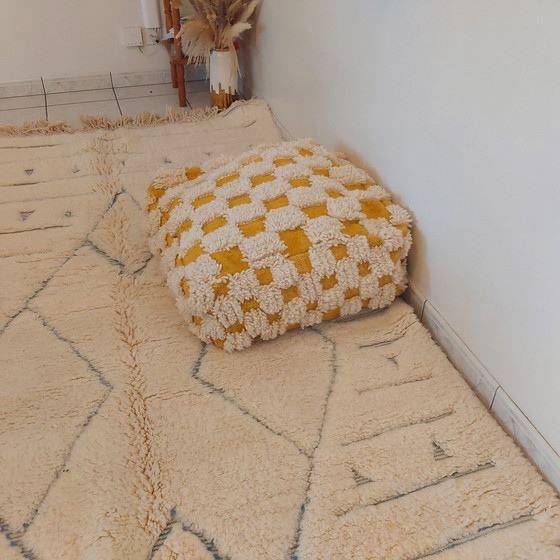 Image 1 of Berber cushion