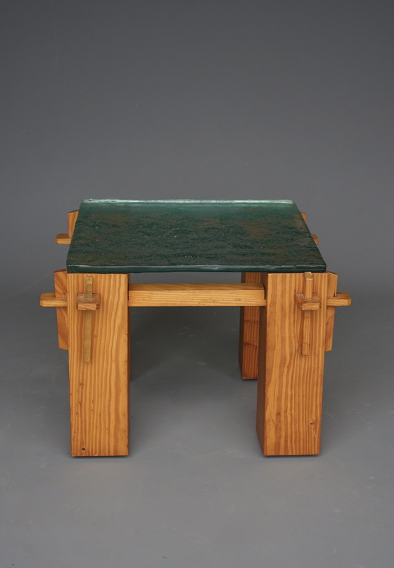 Image 1 of Table basse en pin brutaliste, 1970