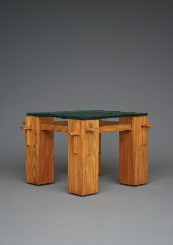 Image 1 of Table basse en pin brutaliste, 1970
