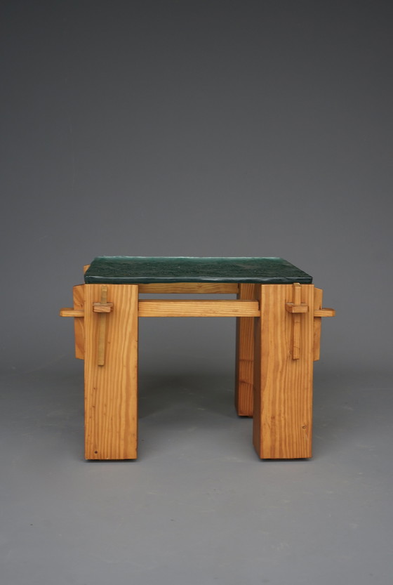 Image 1 of Table basse en pin brutaliste, 1970