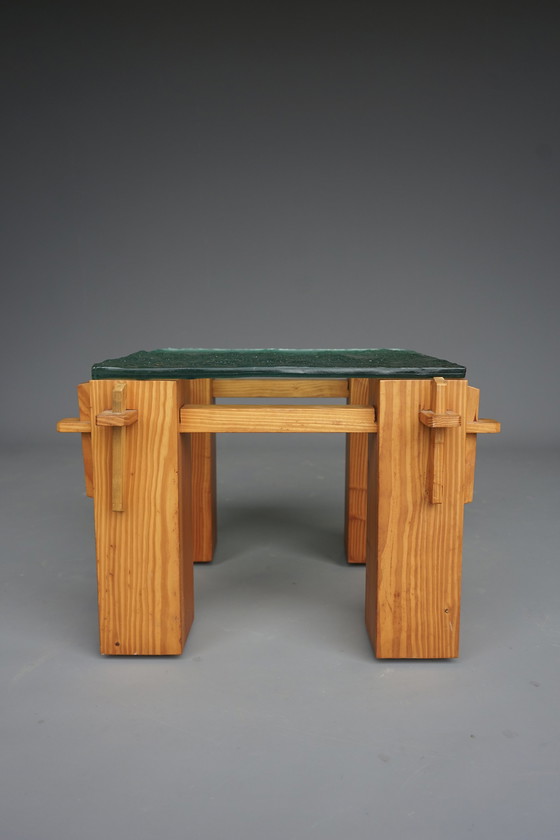 Image 1 of Table basse en pin brutaliste, 1970