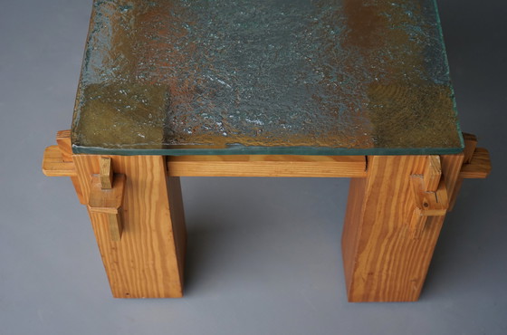 Image 1 of Table basse en pin brutaliste, 1970