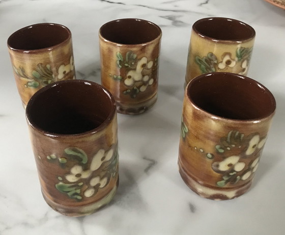 Image 1 of Terracotta cups Floral motif