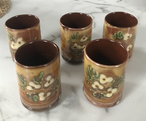 Terracotta cups Floral motif