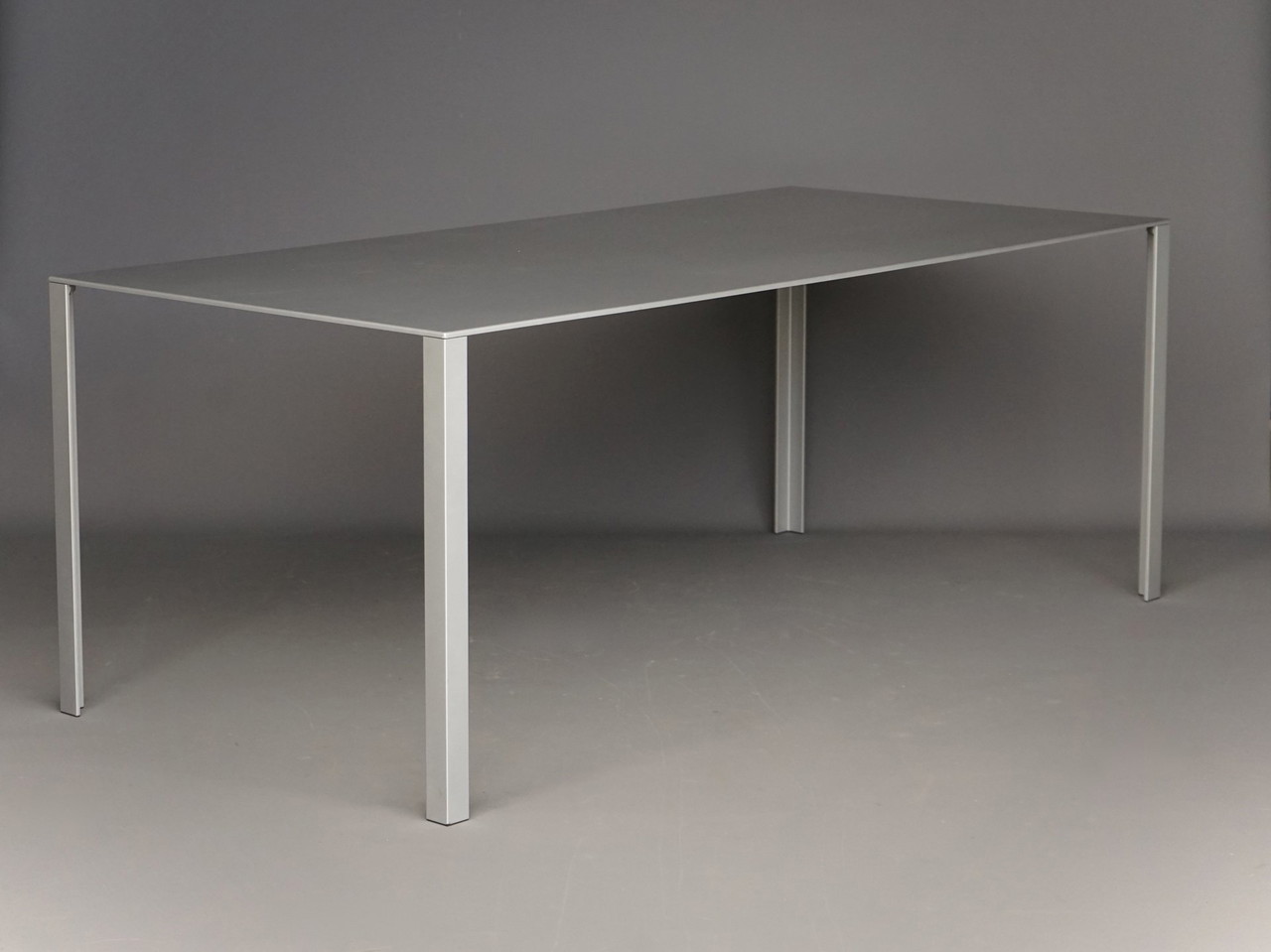 Molteni&C Dining tables | Whoppah