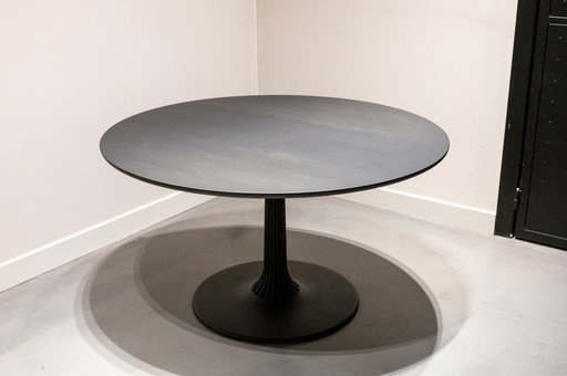 Arco Joist Round dining table