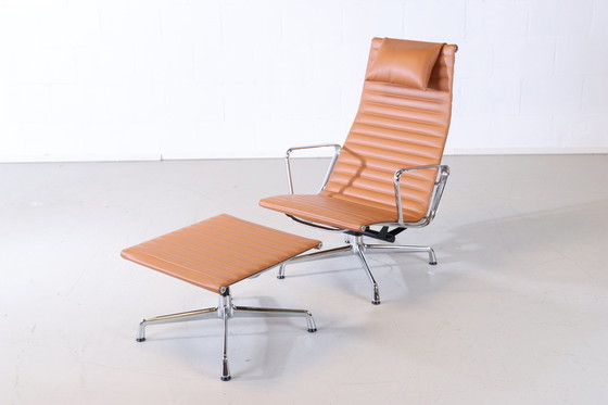 Image 1 of Vitra Eames EA124 + EA125 ottoman