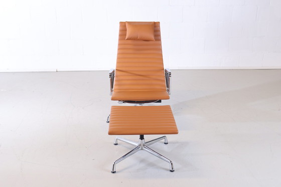 Image 1 of Vitra Eames EA124 + EA125 ottoman