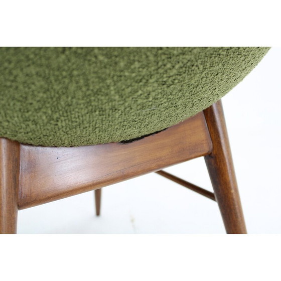 Image 1 of Coppia di sedie vintage a conchiglia in legno e tessuto Boucle verde, Cecoslovacchia 1960