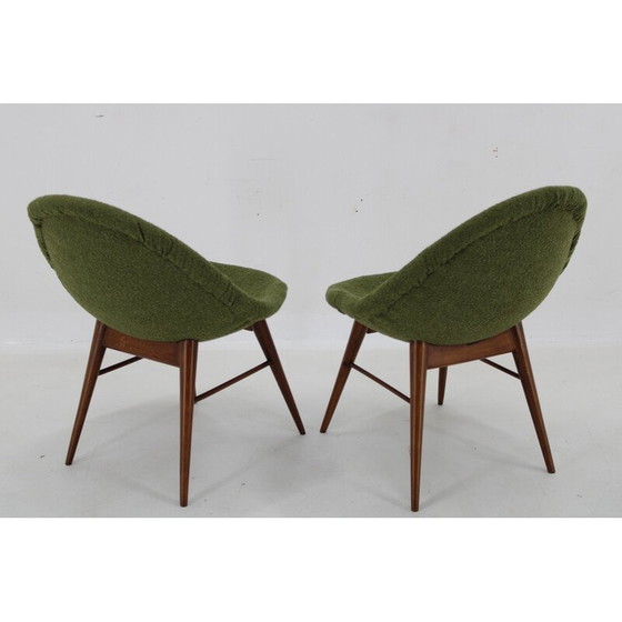 Image 1 of Coppia di sedie vintage a conchiglia in legno e tessuto Boucle verde, Cecoslovacchia 1960