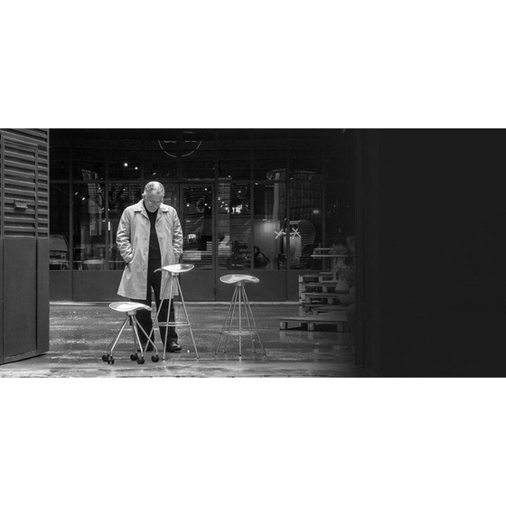 Image 1 of Coppia di sgabelli da bar vintage in faggio e cromo di Pepe Cortés per Amat, anni '90