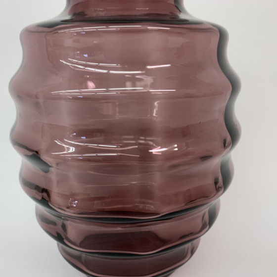 Image 1 of Art deco Doyen vaas purple glass , 1930’s