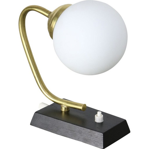 Lampada da tavolo di metà secolo in ottone e opalino
