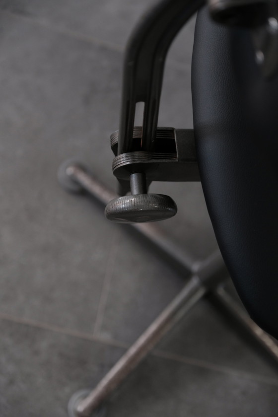 Image 1 of Sedia da ufficio vintage di Friso Kramer per Ahrend De Cirkel, 1960