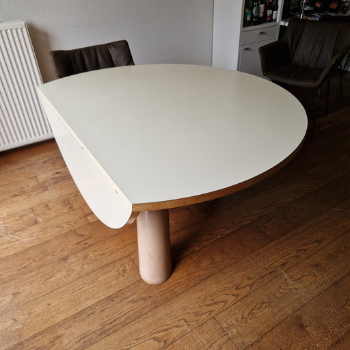 Castelijn Triton Dining Table