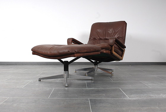 Image 1 of King Chair Met Hocker In Zachtbruin Leder