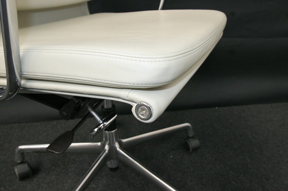 Image 1 of VITRA SOFT PAD CHAIR EA 217