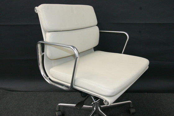 Image 1 of VITRA SOFT PAD CHAIR EA 217