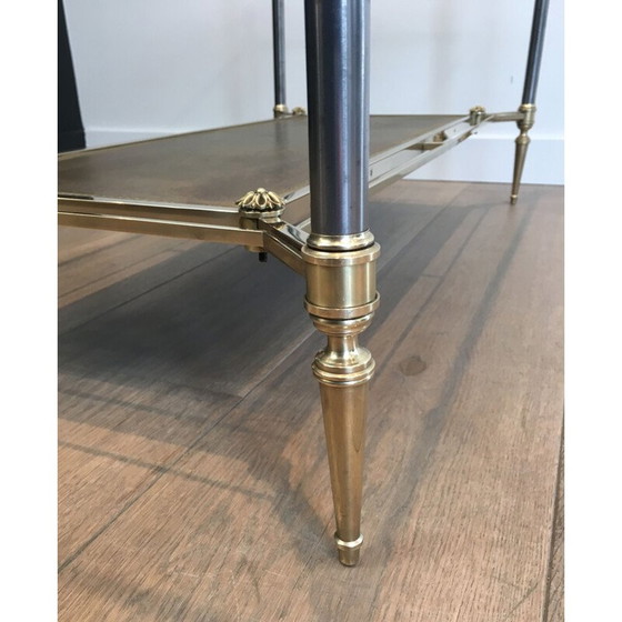 Image 1 of Tavolino da caffè vintage in ottone e acciaio spazzolato con ripiani in pelle e vetro neoclassico trasparente, 1940