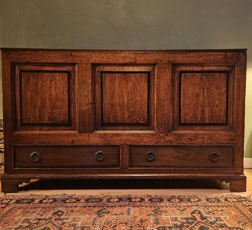 18Th Century Oak English Chest