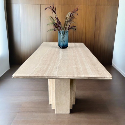 Table de salle à manger en travertin design italien vintage