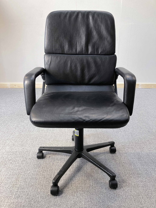 Ahrend Circle Office Chair