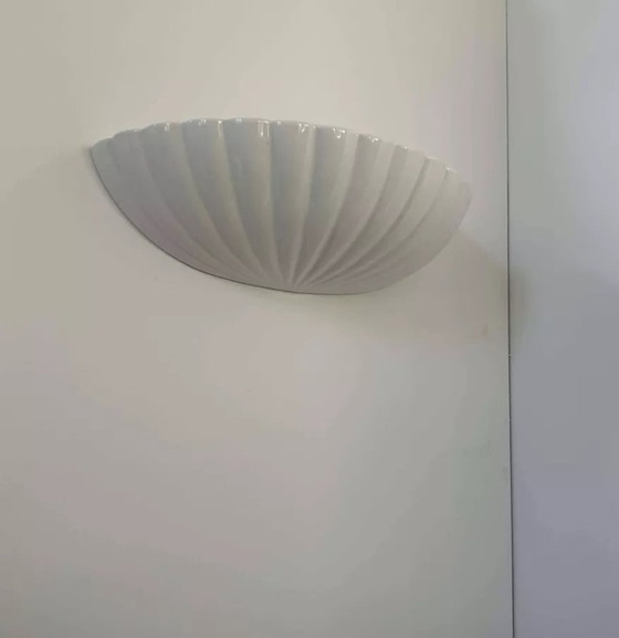 Image 1 of 2 lampade da parete vintage a conchiglia, porcellana bianca, Francia 1970