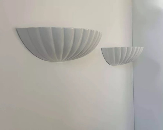 Image 1 of 2 lampade da parete vintage a conchiglia, porcellana bianca, Francia 1970