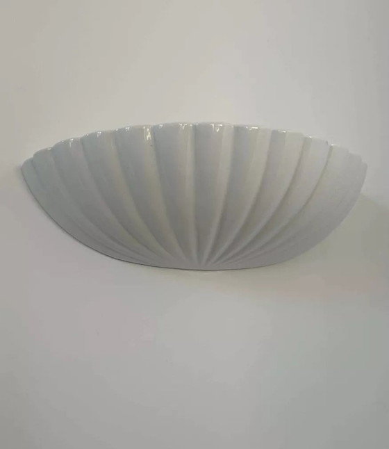 Image 1 of 2 lampade da parete vintage a conchiglia, porcellana bianca, Francia 1970