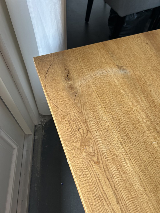 Image 1 of Tavolo in rovere massello con gamba speciale