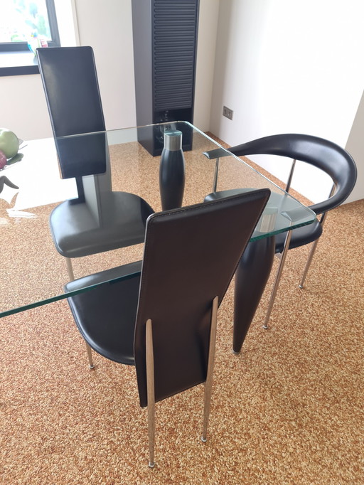 Table de salle à manger en verre avec 5x chaises Fasem 44