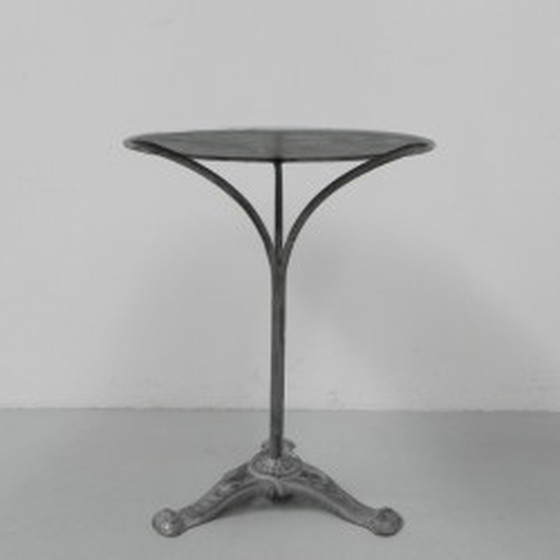 Image 1 of Table de bistrot art déco, table de jardin avec base en fonte - années 1930