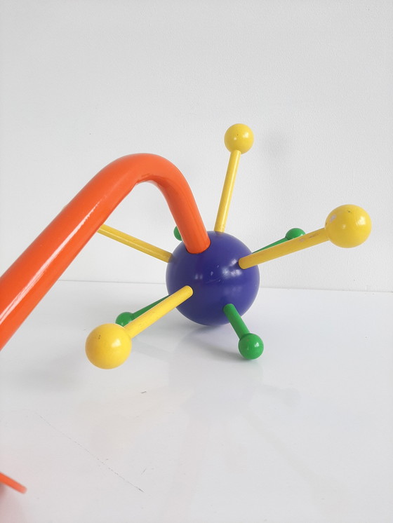 Image 1 of Appendiabiti da parete Sputnik in legno vintage e colorato, Ikea