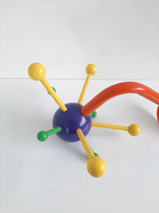 Image 1 of Appendiabiti da parete Sputnik in legno vintage e colorato, Ikea