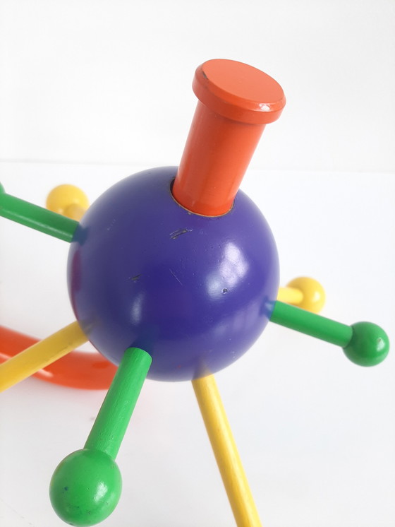 Image 1 of Appendiabiti da parete Sputnik in legno vintage e colorato, Ikea