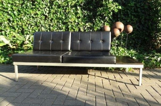 Ahrend the Circle bench