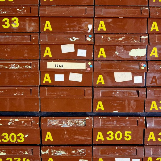 Image 1 of Mobiletto porta-tessere in legno d'epoca, 1970