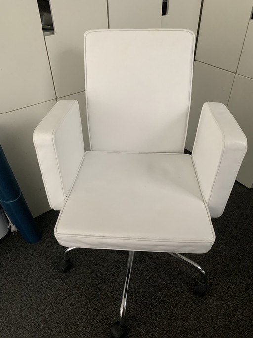 6X Bulo Pub & Club Chair, White Leather