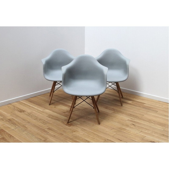 Image 1 of Set of 3 vintage chairs in plastic, wood and black stained metal