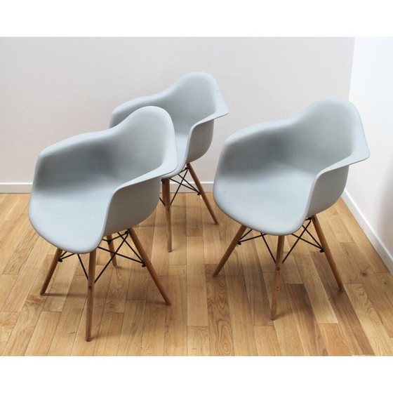 Image 1 of Set of 3 vintage chairs in plastic, wood and black stained metal