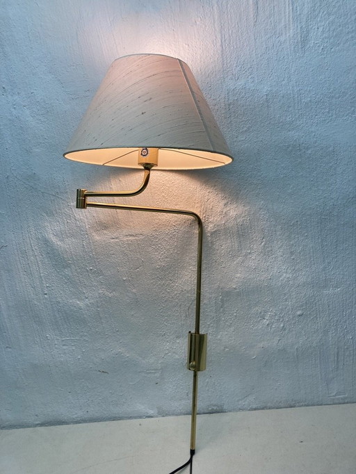 Florian Schulz Lesan wall light made of brass