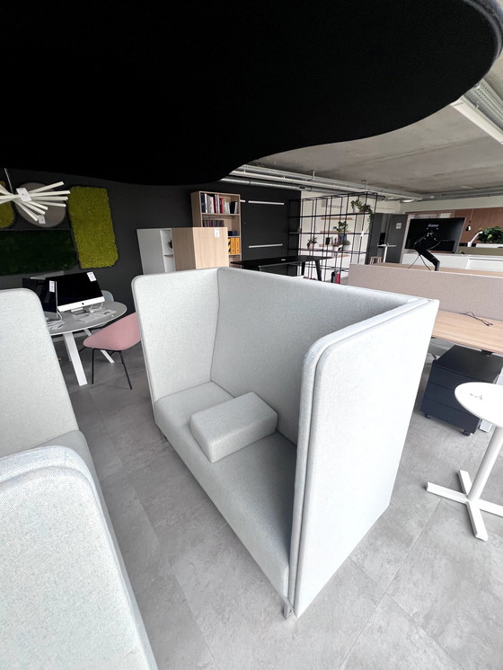 Image 1 of Lande 1St Class 2-Seater Booth Consisting of 2 X Lande 2-Seater Sofas Incl. acoustic ceiling sails