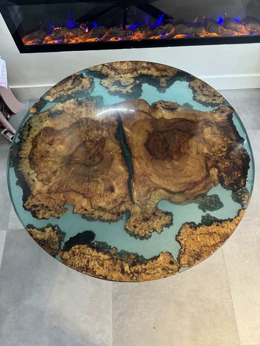 Design epoxy coffee table