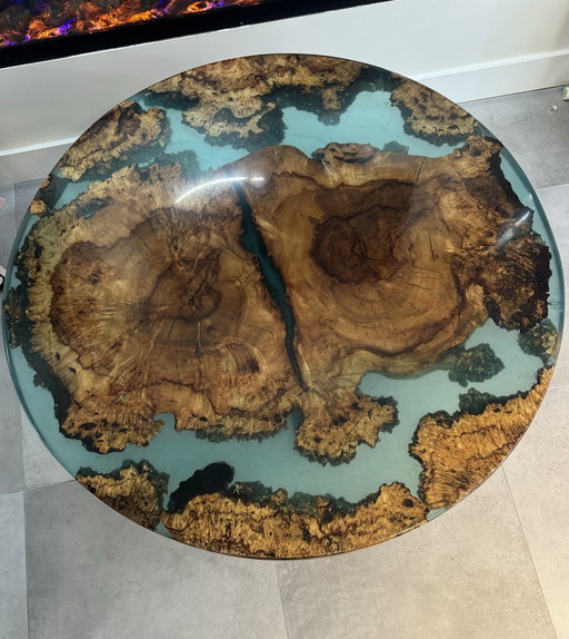 Design epoxy coffee table