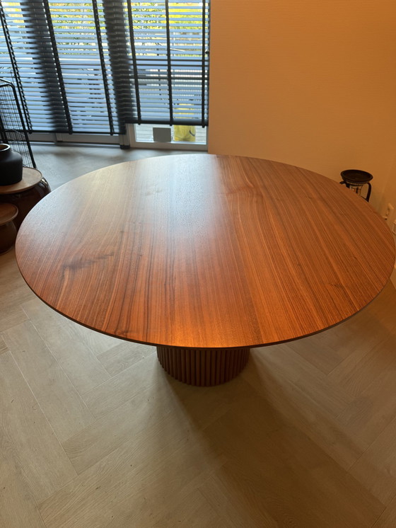 Image 1 of Ruijch dining table round