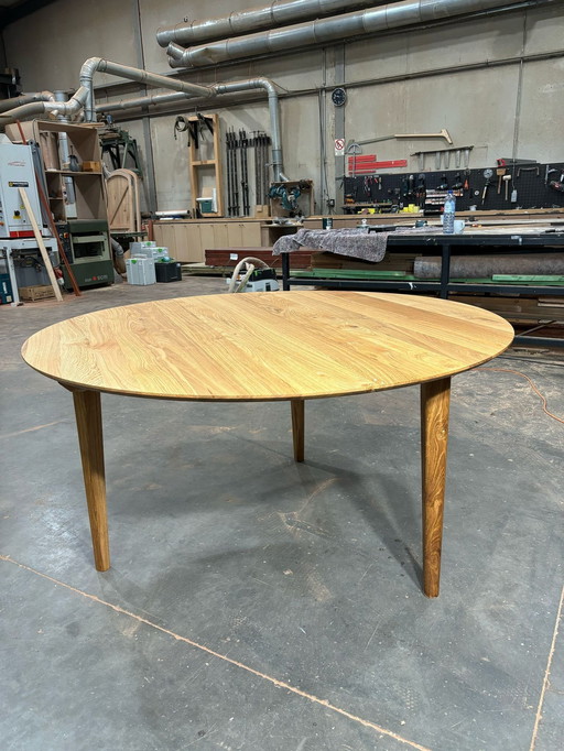 Round Table Solid Oak