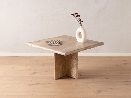 Image 1 of  Merveilleuse table basse en travertin