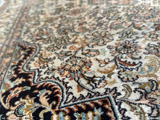 Image 1 of Tapis Keshan